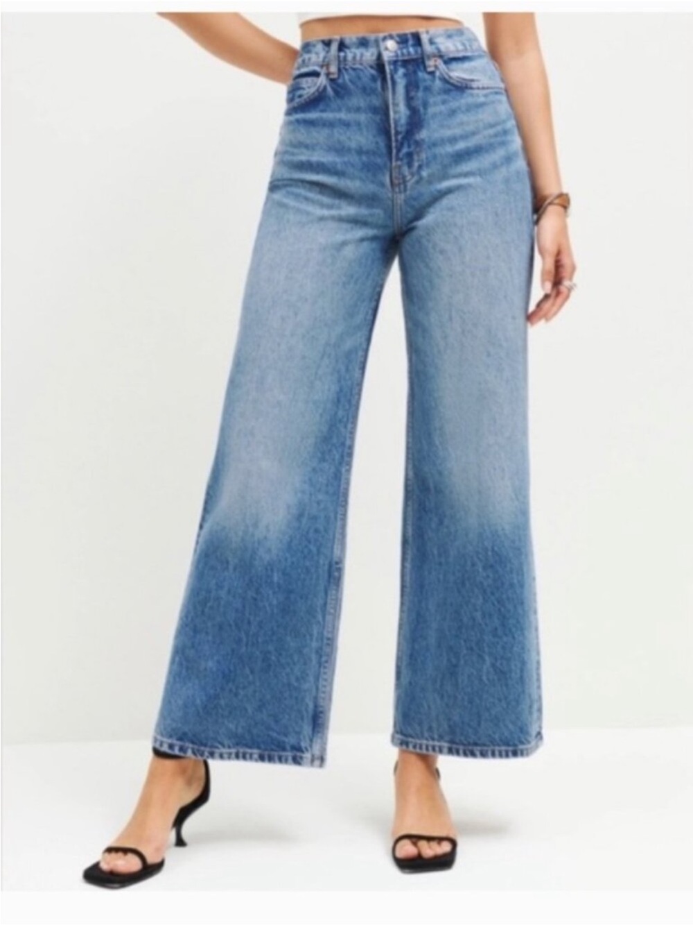Reformation Cary high rise slouchy wide leg jeans in Colorado - size 26